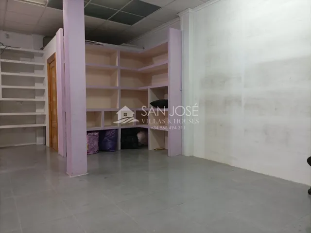 ALQUILER DE ESPACIOSO LOCAL COMERCIAL EN ASPE - foto 5
