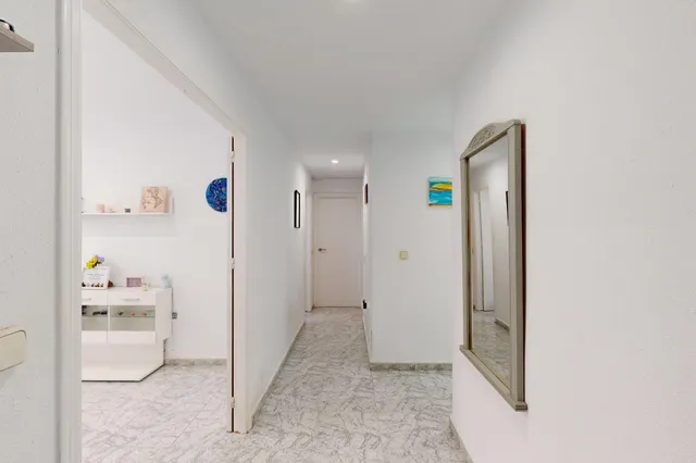 Espacioso piso en Canteras con gran dormitorio principal en suite, patio y plaza de garaje. Cartagena — 18