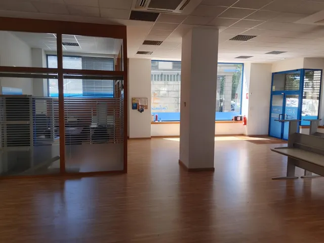 Local comercial 389m² en venta - Santa Margarita-Los Puentes — 11