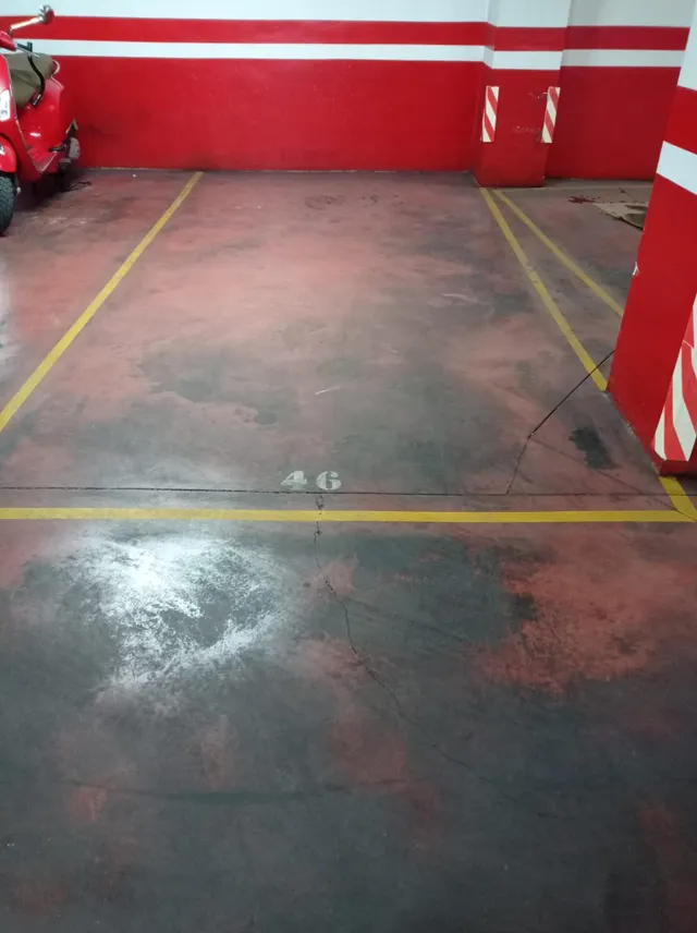 SE VENDE PLAZA DE GARAJE ZONA AVENIDA DE ESPAÑA. — 2