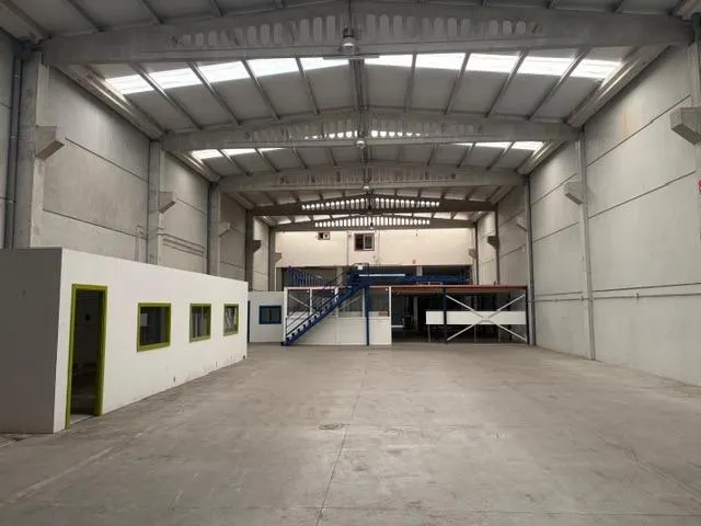 Se alquila nave en poligono industrial de San Cibrao das Viñas, Ourense — 7