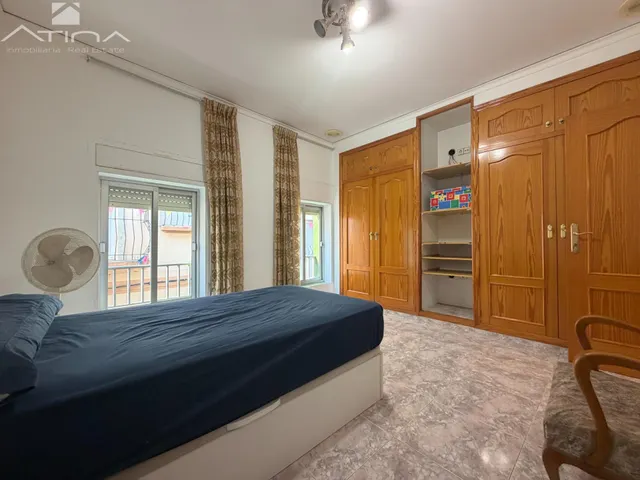 Casa de pueblo en Beniarjó con 3 dormitorios, terraza y mucho encanto. — 29