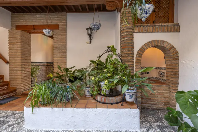 Auténtica casa con corrala tradicional y azotea en el corazón del Albaicín con gran potencial también para inversores — 8