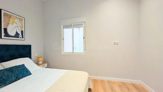 ¡PLANTA BAJA TOTALMENTE REFORMADA, MODERNA, 75 m2, 2 DORMITORIOS, PATIO 25 m2 Y ENTRADA INDEPENDIENTE! — 4