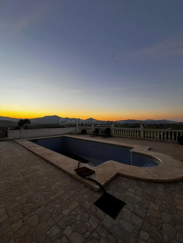 Chalet 4 habitaciones 251m² en venta - South of spain — 2