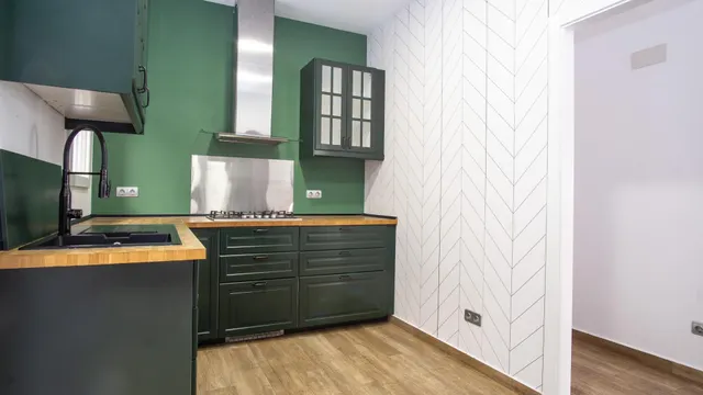Casa en planta baja con entrada independiente, totalmente reformada, y local en planta baja. — 4