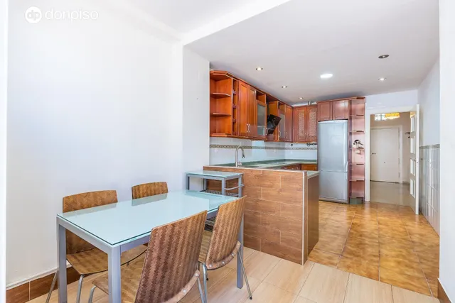 ADOSADA EN URBANIZACIÓN EN HUETOR VEGA — 13