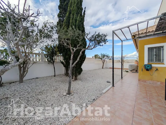 REFORMADO CON TERRAZA, PISCINA Y GARAJE CERCA DE LA PLAYA — 17