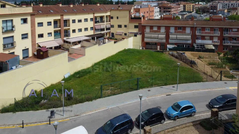TERRENO DE 775M2 EN CALLE CATALUÑA DE TORDERA