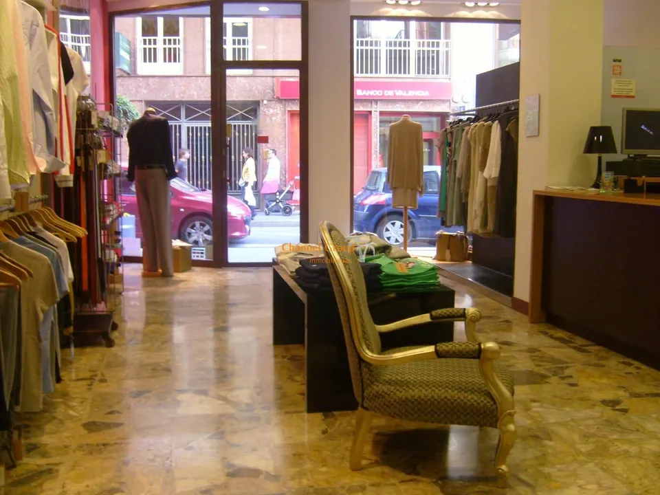 ALQUILER LOCAL CENTRO -PUENTE ORTICES -ZONA COMERCIAL