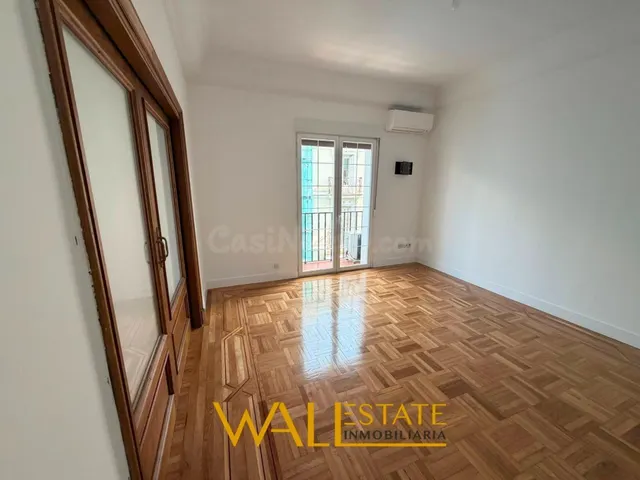 Espectacular piso de 3 dormitorios con balcón en pleno centro — 5