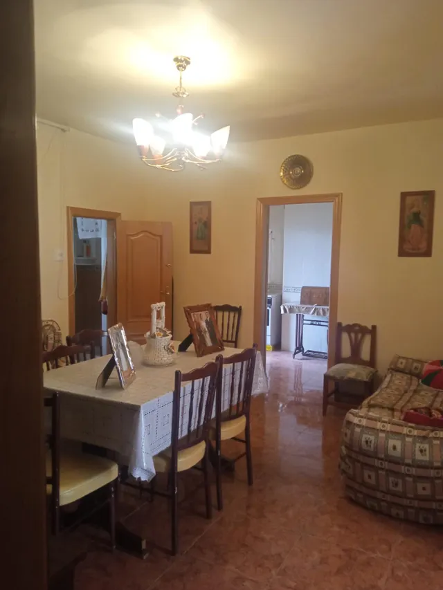 casa amplia de dos plantas con patio en Cehegín — 7