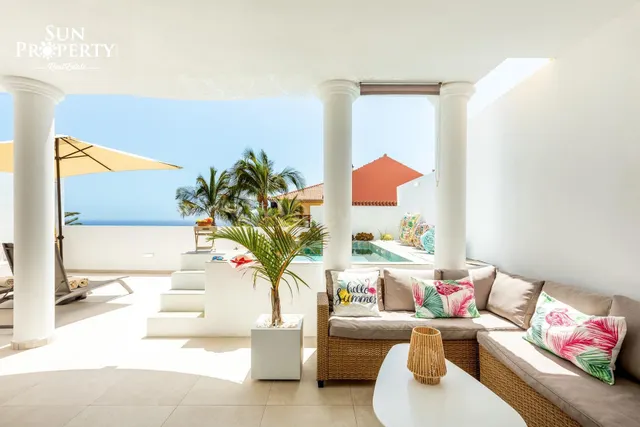 VILLA ADOSADA CON IMPRESIONANTES VISTAS AL MAR EN PLAYA PARA - foto 4