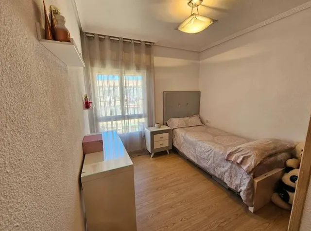 Bonito PISO en Juan XXIII ( Calle Alfaz del pi) Alicante — 17