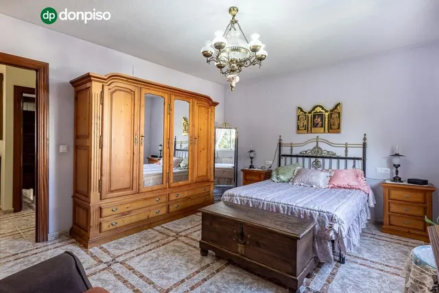 Casa en Ogijares con piscina comunitaria. — 18