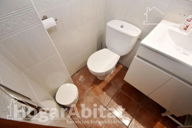 Atractivo chalet amplio con piscina privada, garaje y terraza, todo amueblado y cerca de la playa. — 45