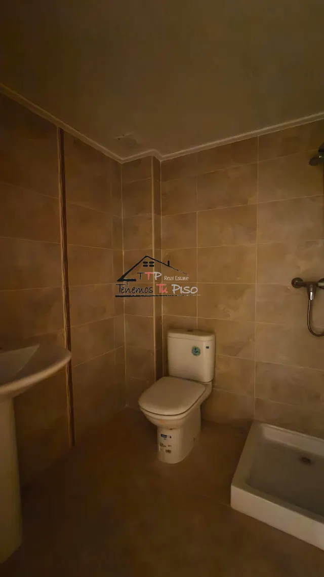 ÁTICO-DÚPLEX A ESTRENAR. 5 DORMITORIOS. 3 BAÑOS. TERRAZA DE 60M. COCHERA INCLUIDA — 28