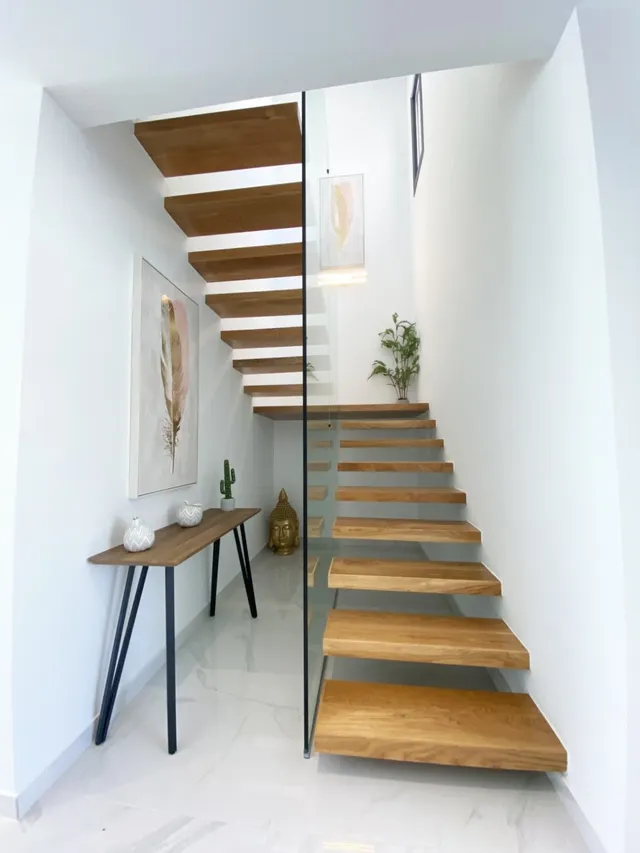 CHALET DE DISEÑO INDEPENDIENTE — 8