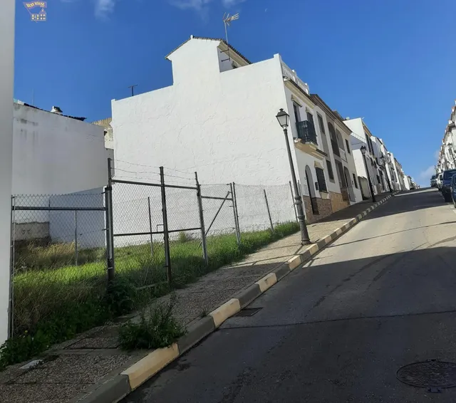SE VENDE SOLAR EN ZONA DEL PORTICHUELO - foto 2
