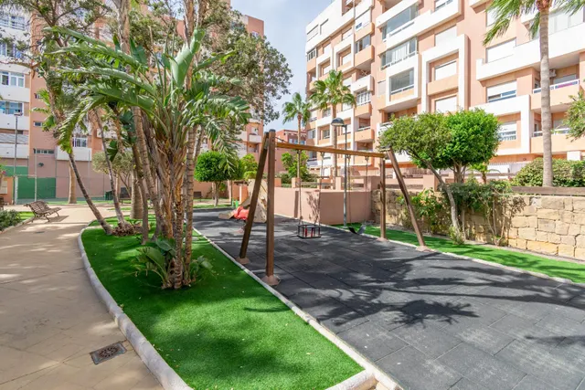 Piso con garaje y trastero en avda. mediterráneo — 15