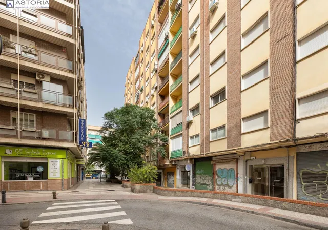 Gran piso en pleno centro de Granada — 3