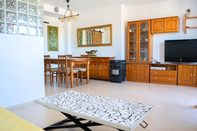Dúplex con terraza, parking y listo para entrar a vivir en S - foto 4