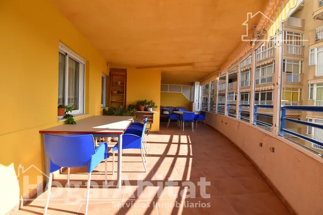 ¡SEGUNDA LÍNEA DE PLAYA! AMPLIO Y EXTERIOR CON GARAJE, ASCENSOR Y GRAN TERRAZA — 47