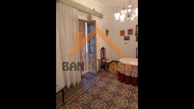 SE VENDE CASA CON LOCAL ABAJO EN FIÑANA ZONA CENTRO — 8