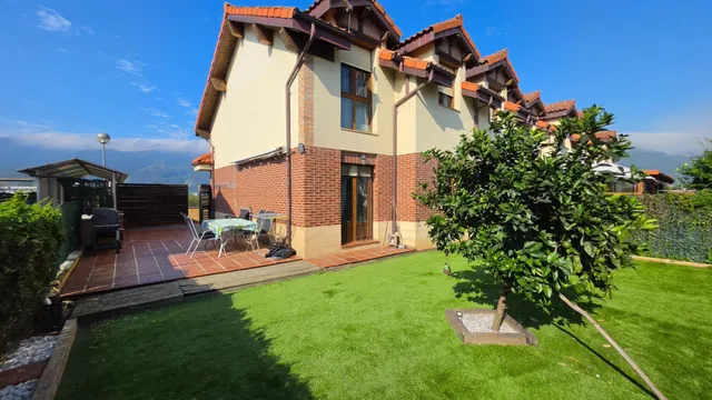 Espectacular Chalet Pareado de Diseño Abierto con Gran Jardín Privado en Los Corrales de Buelna — 42