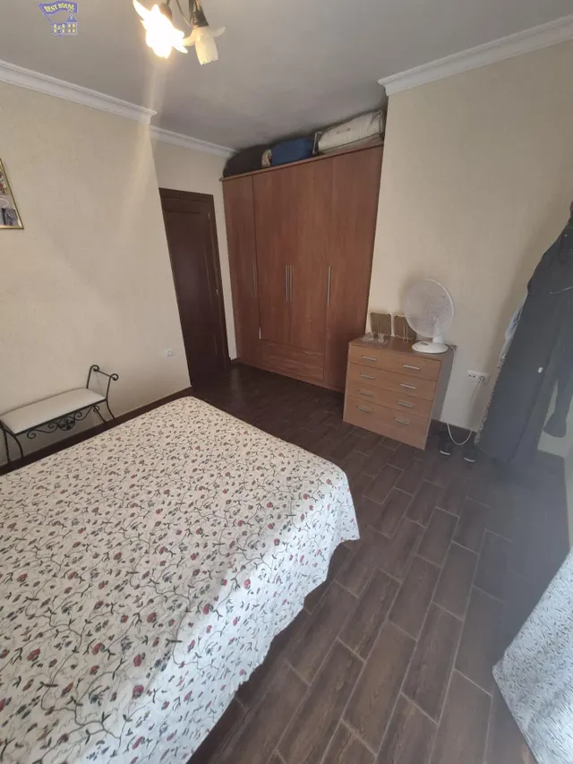 SE VENDE CASA EN ZONA DE LA JUNTA DE LOS RÍOS — 12