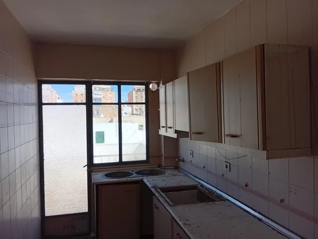 Amplia vivienda en el barrio de Los Ángeles de Almería — 7