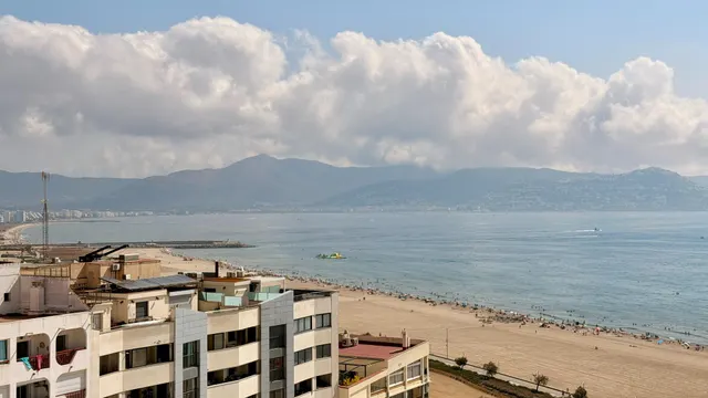 .ESTUDIO CON VISTAS AL MAR EN EMPURIABRAVA — 26