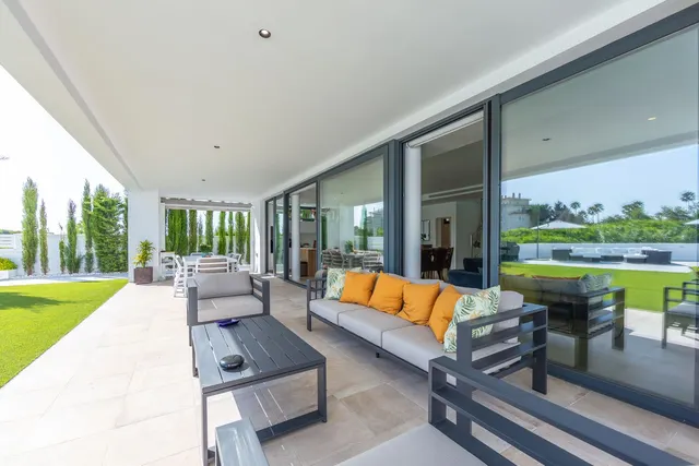 Chalet 4 habitaciones 231m² en venta - Costa del Sol — 3