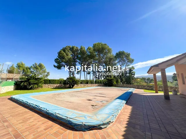 Magnifico chalet a la venta en Valencia — 37