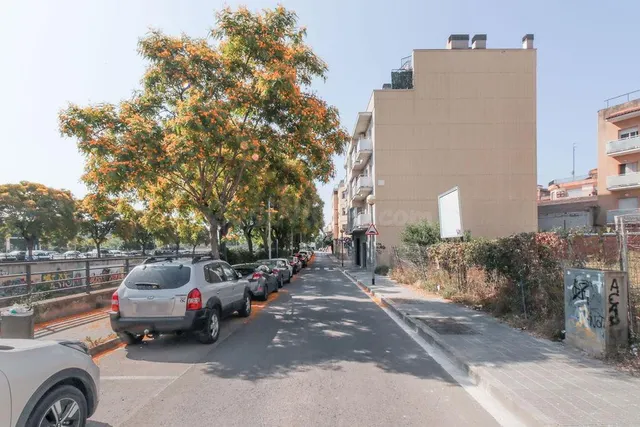 Solar urbano en El Vendrell – Proyecto para 11 viviendas con - foto 3