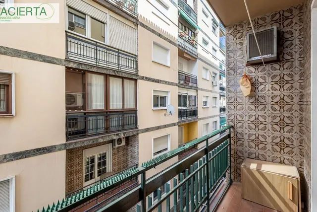 Piso señorial de 182 m2 en Avenida Madrid: amplitud, luz y posibilidades infinitas con garaje opcional. — 29
