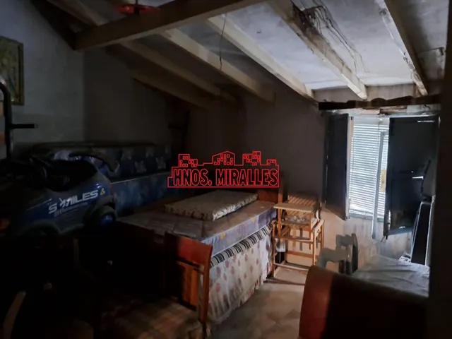 INTERESANTE CASA PARA REFORMAR EN ASPE — 6