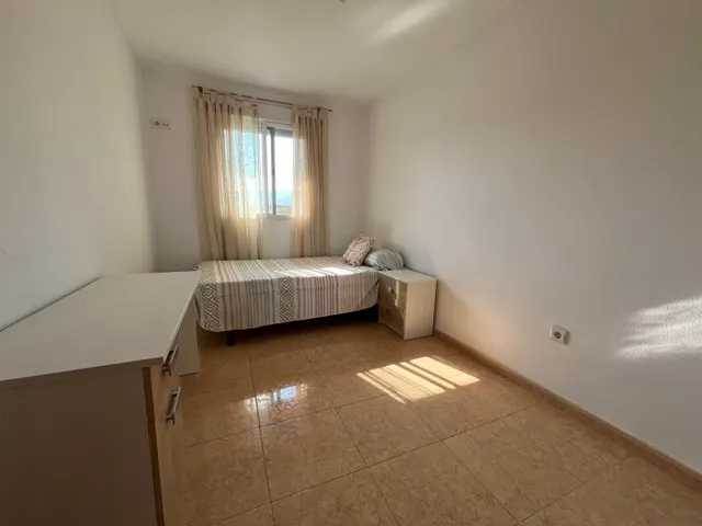 ¡habitaciones DE ALQUILER A 5 MIN DE RENFE! — 13