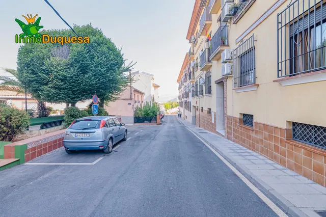 Piso en la Zubia con Plaza de aparcamiento y trastero. — 8