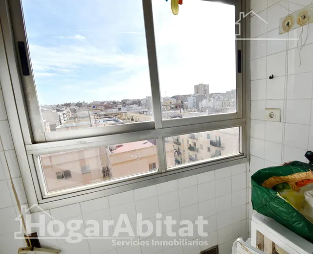 ¡VISTAS DESPEJADAS! ESQUINERO, ALTO Y EXTERIOR PARA REFORMAR — 23