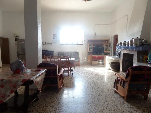 Fantástico restaurante de 370 m2, vivienda  2 plantas de 400m2 y terreno rústico de 6.912m2 LA GUIA — 19