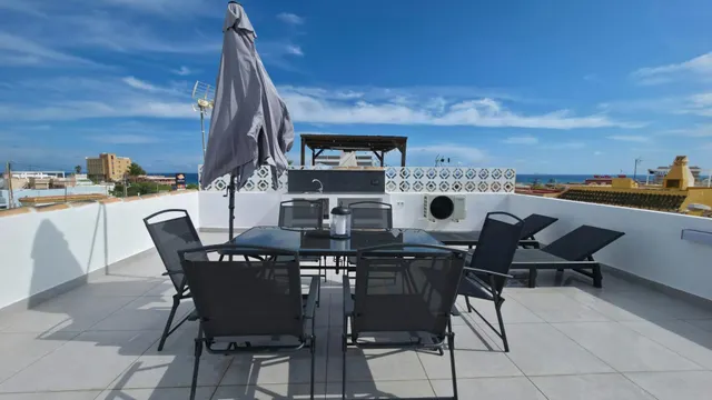 Encantador Bungalow Totalmente Reformado Con Vistas Al Mar ! — 24