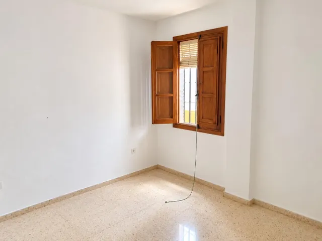 PISO BAJO EN EL CENTRO DE GINES — 6