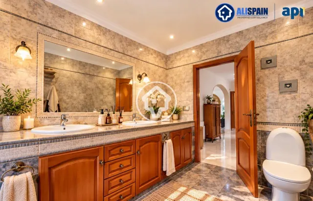 Villa 5 habitaciones 425m² en venta - Barranco Hondo — 28