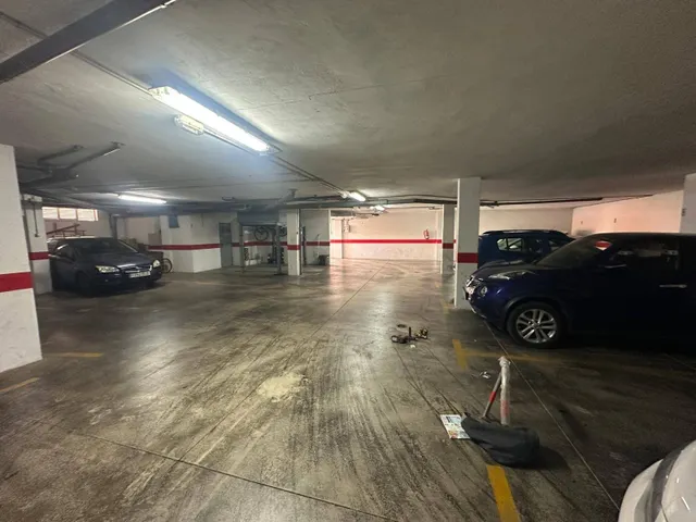 PISO EN VECINDARIO — 28