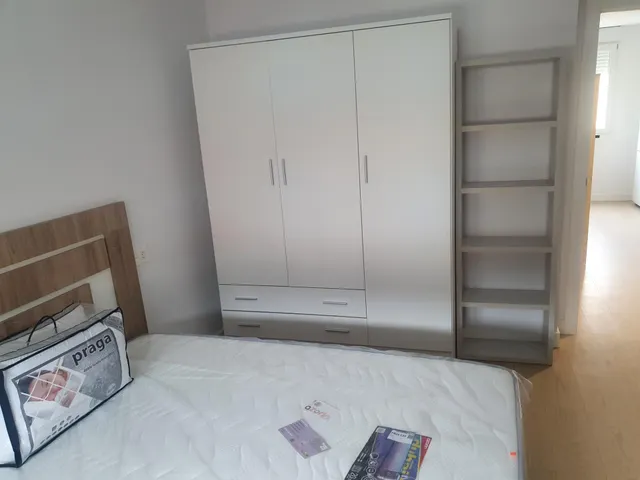 SE ALQUILA HABITACIÓN COMPLETAMENTE REFORMADA — 19