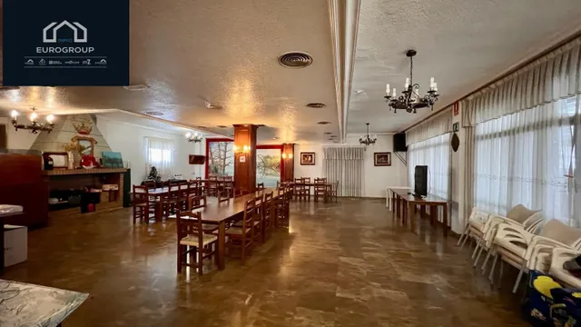 Se vende Hotel de 2 Estrellas , con 20 habitaciones en Murcia .www.euroloix.com — 22