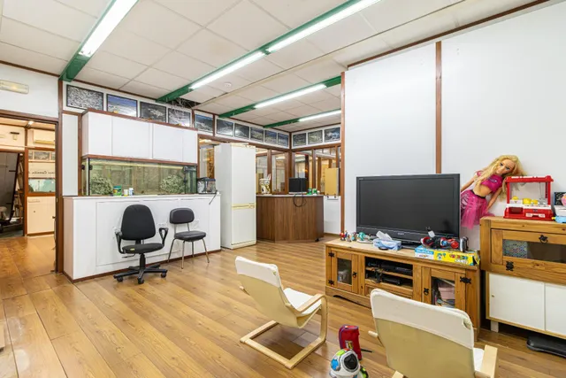 Nave en urbanizacion cerrada perfecta para almacen y venta — 10