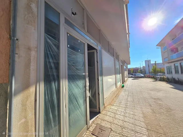 Se vende local comercial con posibilidad de hacer cambio de uso a vivienda — 18