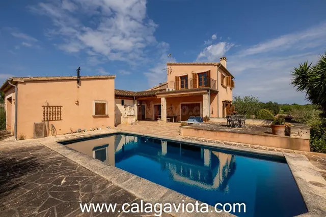 Encantadora casa de campo con piscina, pozo propio y vistas  - foto 2